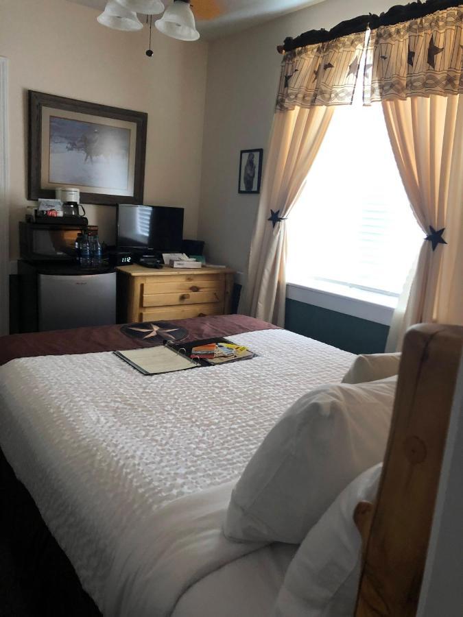 The Bent Elbow Hotel Silverton ภายนอก รูปภาพ